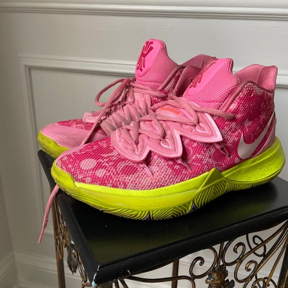 Pink Kyrie Spongebob Cheap Logo Kyrie Irving 5's Nike Kyrie